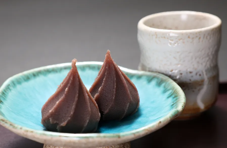 八福餅セット・お茶付  500円(税込）